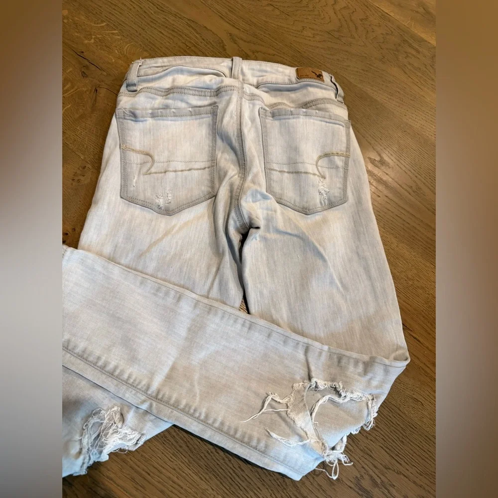 American Eagle Women’s Distressed Jeans - Picture 5 of 5